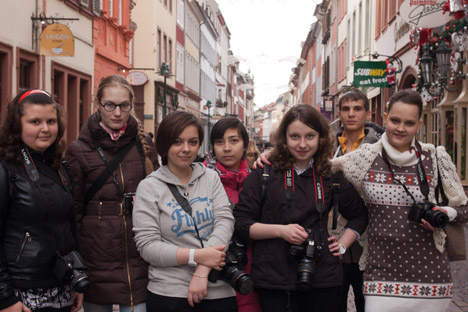 Mladi fotografi sudionici projekta „Mi živimo na ovoj Zemlji“ u Heidelbergu, Njemačka. Izvor: Amvrosij Hramov.