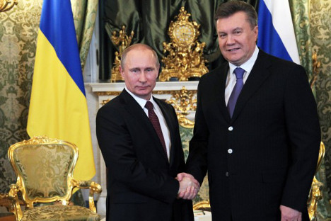 O uspjehu Putinovih napora može svjedočiti i činjenica da su nakon posjete predsjednika Janukoviča Rusiji prosvjedi u Ukrajini počeli jenjavati. Izvor: Rossijskaja gazeta