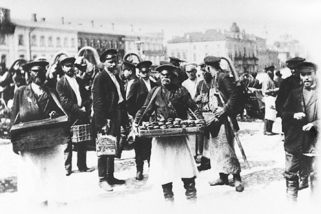 Ruska tržnica 1913. godine. Izvor: ITAR-TASS