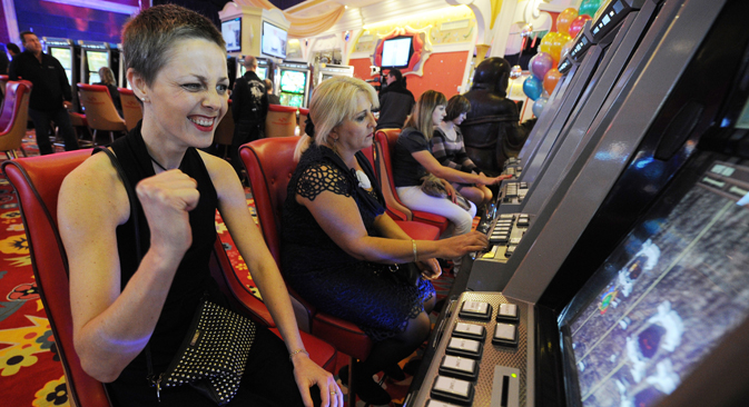 Ruske vlasti planiraju do kraja 2016. otvoriti prvi casino na Krimu i računaju na to da će zona kockarnica postati izravna konkurencija Monte Carlu, Las Vegasu i Macau. Izvor: ITAR-TASS