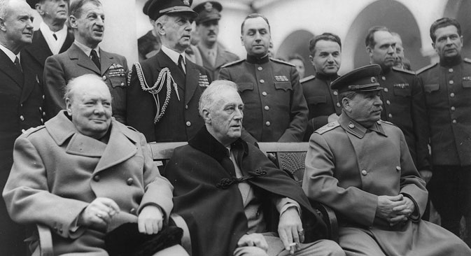 Konferencija u Jalti, veljača 1945. (slijeva na desno): Winston Churchill, Franklin D. Roosevelt i Josif Staljin. Izvor: U.S. Signal Corps/Library of Congress, Franklin D.Roosevelt Library & Museum