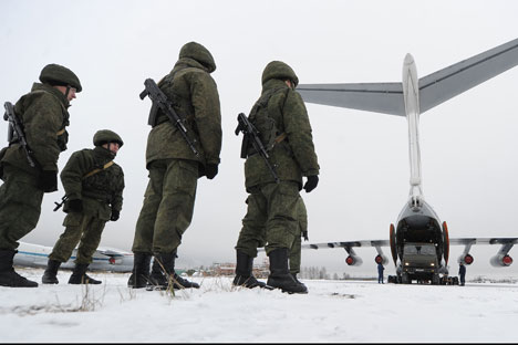 Lebih dari 150.000 personil angkatan bersenjata Rusia ikut serta dalam latihan ini. Kredit: ITAR-TASS