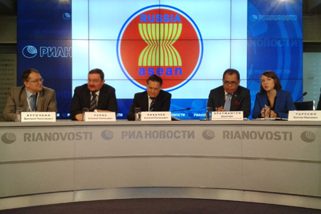 Sesi jumpa pers kunjungan delegasi bisnis Rusia ke negara-negara ASEAN, Moskow, 13 Maret 2014. Kredit: Elizaveta Moskvina