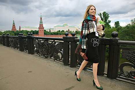 Perempuan Rusia selalu berpakaian seolah-olah mereka akan menonton teater atau ke restoran mewah. Kredit: Fotoimedia