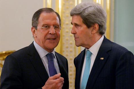 Menteri Luar Negeri Rusia Sergei Lavrov (kiri) dan Menteri Luar Negeri Amerika Serikat John Kerry (kanan). Kredit: flickr.com/Eduard Peskov, Kementerian Luar Negeri Rusia