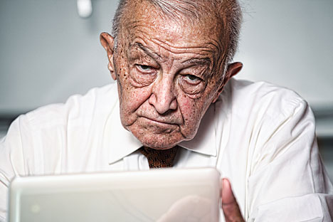 Internet bisa mengambil alih dan mengurus akun-akun jejaring sosial Anda setelah Anda meninggal. Foto: Alamy/Legion Media