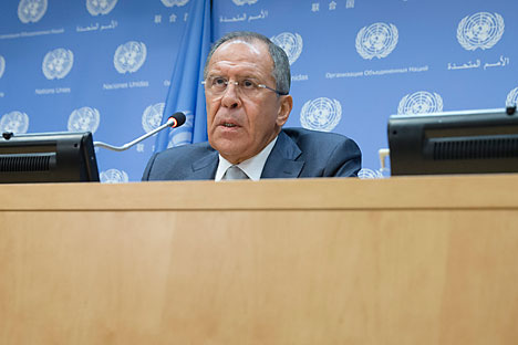 Menteri Luar Negeri Rusia Sergey Lavrov menyatakan bahwa Rusia bersedia membina hubungan yang baik dengan AS dan Uni Eropa, asalkan Rusia ditempatkan pada posisi yang sejajar. Foto: AP