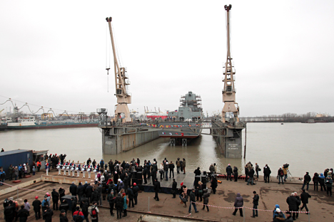 Kapal fregat Admiral Gorshkov adalah kapal utama dalam proyek 22350. Kapal tersebut telah menjalankan uji coba pabrik pada 2014 dan akan segera bergabung dengan Angkatan Laut Rusia tahun ini. Nikolay Shestakov, RIA Novosti