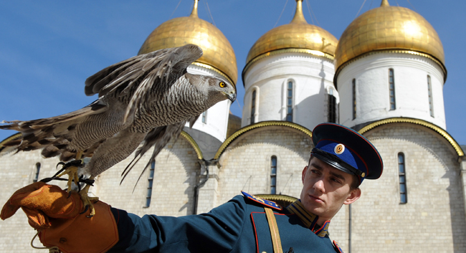 Kremlin ternyata mempekerjakan beberapa 'pegawai berbulu' sebagai stafnya. Foto: TASS