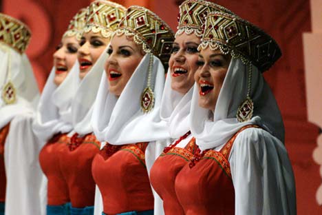 Paduan Suara Pyatnitsky dalam sebuah penampilan di Bolshoi Theater. Foto: Vladimir Pesnya/RIA Novosti