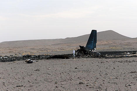 Puing-puing pesawat An-12 yang jatuh ditemukan. Foto: EPA