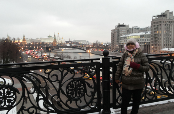 Wartawan Elshinta Dewi Rusiana saat berkunjung ke Moskow.