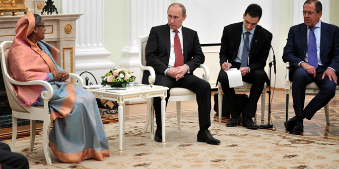 Russia's President Vladimir Putin speaks with Bangladesh's Prime Minister Sheikh Hasina (left) during their meeting in Moscow, Jan 15, 2013, with Russian Foreign Minister Sergei Lavrov (right) attending. Source: AFP/East News