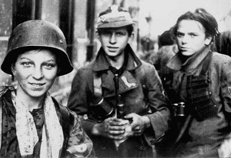 Boy-scout Home Army soldiers during the Warsaw Uprising. Source: wikipedia.org