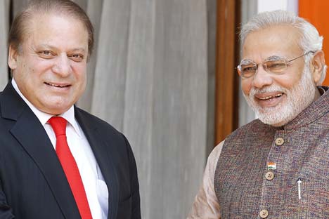 Indian Prime Minister Narendra Modi with his Pakistan counterpart Nawaz Sharif. Source: EPA