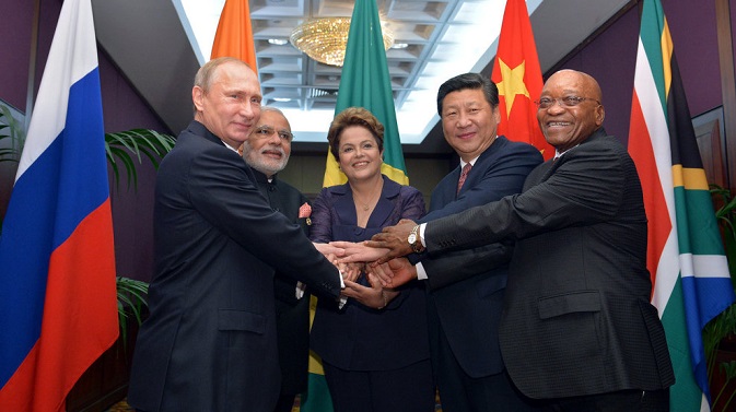 Vladímir Pútin (Rússia), Narendra Modi (Índia), Dilma Rousseff (Brasil), Xi Jinping (China) e Jacob Zuma (África do Sul) na cúpula do Brics em 2015