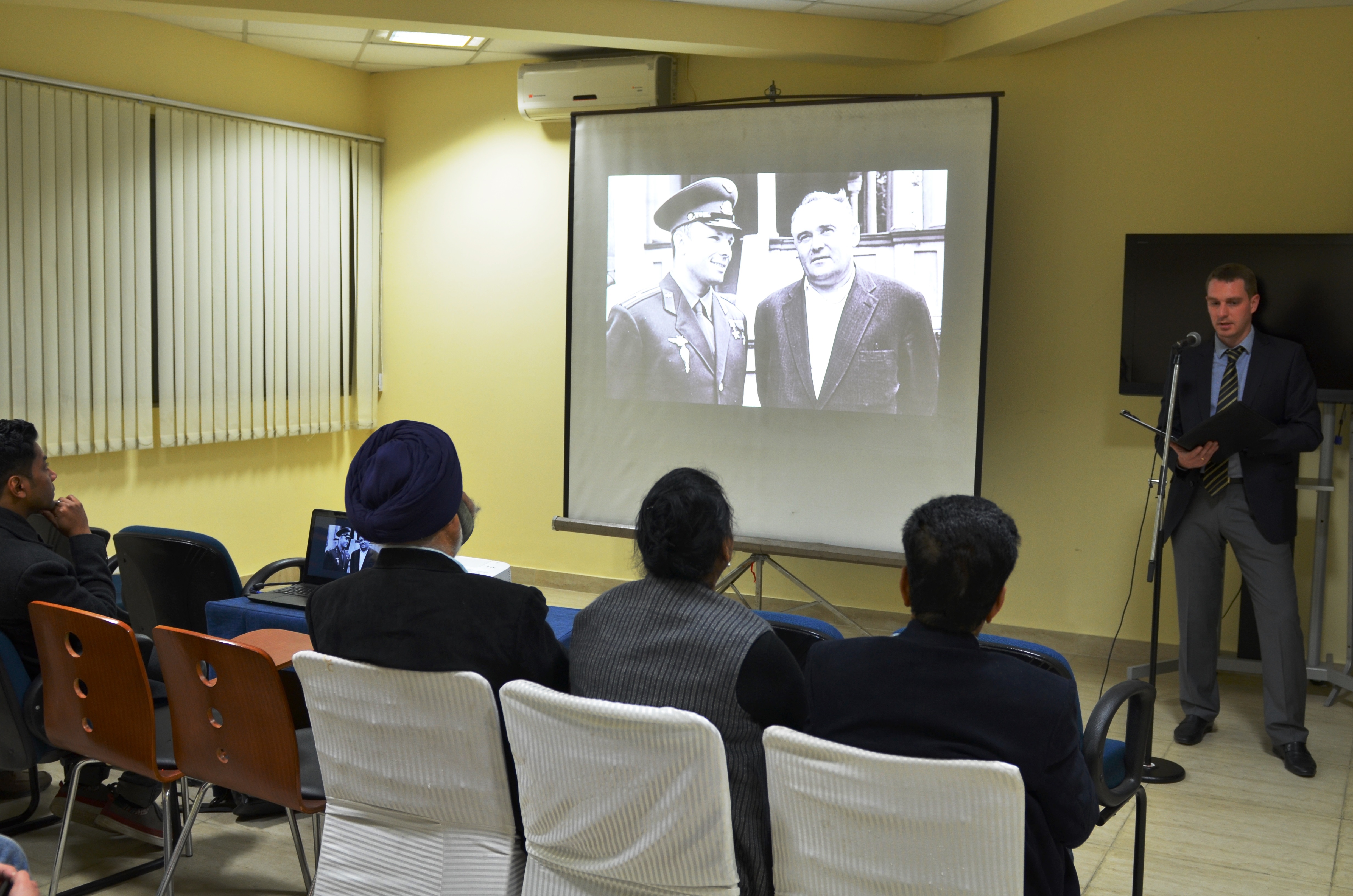 Two documentaries about Sergei Korolev were shown at the RCSC in New Delhi.