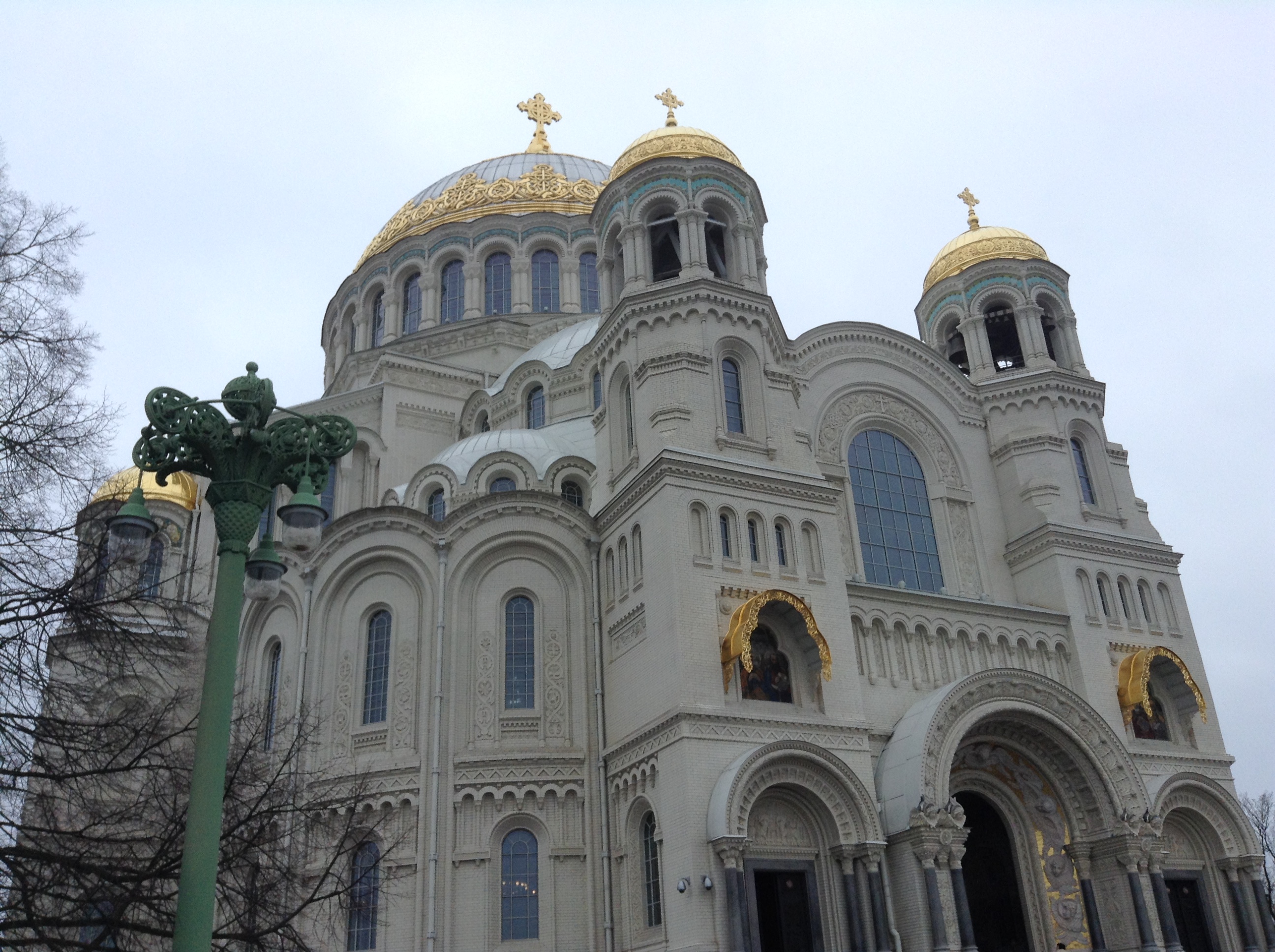 La catedral de San Andrés en Kronstadt.