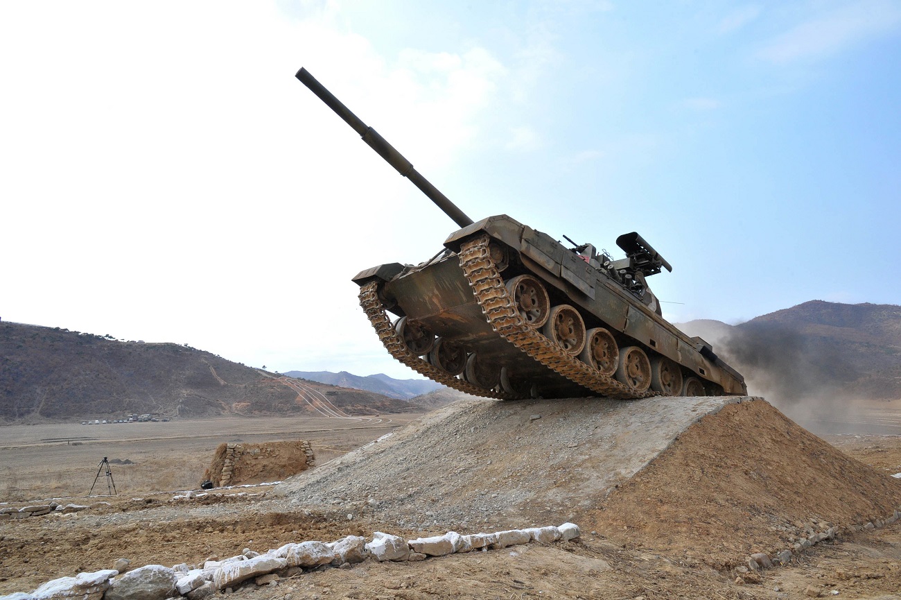 Tanque soviético T-62 é vendido a US$ 100 mil na Rússia