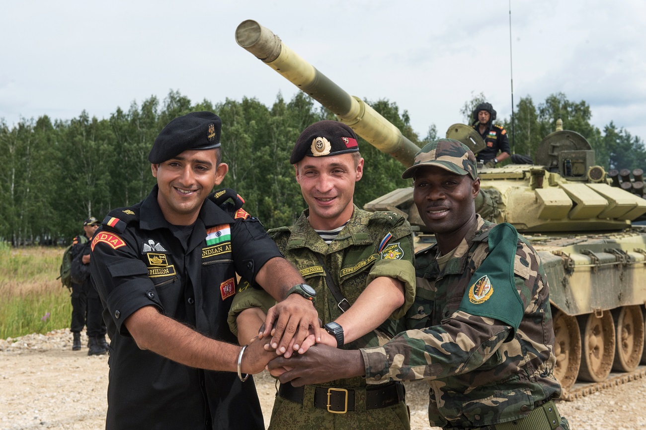 Na vojaških igrah v Rusiji tekmujejo vojaki iz 29 držav z različnih celin.