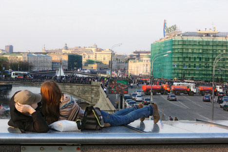 Dall'arrivo della primavera, Mosca ha accolto numerosi turisti politici (Foto: Kommersant)