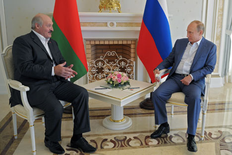 Da sinistra, il leader bielorusso Aleksandr Lukashenko e il Presidente russo Vladimir Putin (Foto: Ria Novosti)
