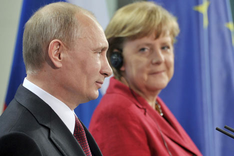 Il Presidente russo Vladimir Putin insieme alla cancelliera tedesca Angela Merkel, nell'incontro a Mosca di metà novembre 2012 (Foto: Itar-Tass)