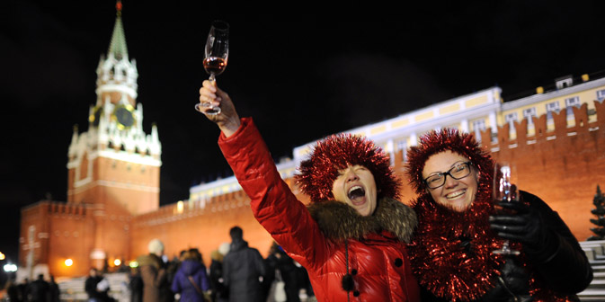 Con quale spumante brinderanno i russi a Capodanno? Ai vini tradizionali si affiancano marche di lusso (Foto: Ria Novosti / Vladimir Astapkovich)
