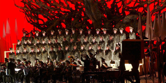 Il Coro dell'Armata Rossa sarà tra gli ospiti principali della prima serata del Festival di Sanremo e si esibirà sul palco dell'Ariston insieme a Toto Cutugno (Foto: Getty Images/Fotobank)
