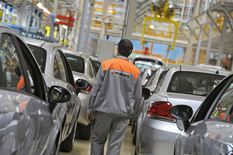 La linea di produzione Fiat nella fabbrica Sollers in Russia (Foto: Itar-Tass)