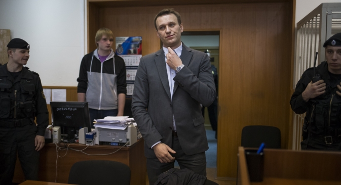 Il capo dell'opposizione Alexei Navalny, al centro, ha annunciato l'intento di correre per le presidenziali del 2018 (Foto: Ap)