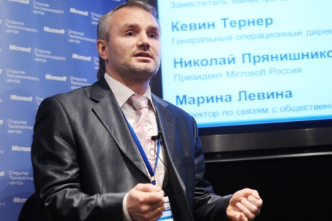 Al Forum economico di San Pietroburgo del 2011 il presidente di Microsoft Russia, Nikolay Pryanishnikov, ha raggiunto un accordo con il governo per sponsorizzare Sochi 2014 (Foto: Itar-Tass)
