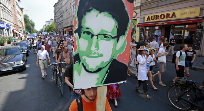 Guerra commerciale sui diritti d'immagine di Edward Snowden (Foto: Reuters)