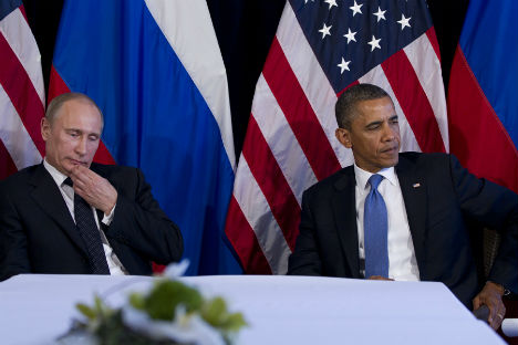 Vladimir Putin e Barack Obama all'incontro bilaterale durante il summit del G20 di Los Cabos, in Messico, il 18 giugno 2012 (Foto: AP)