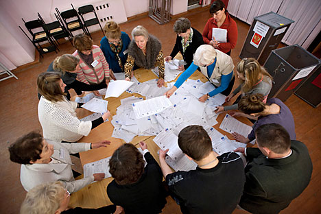 Grazie al progetto “Rosvybory” si può fare richiesta per partecipare come osservatore nei seggi durante le votazioni (Foto: Pavel Lisitsyn / RIA Novosti)