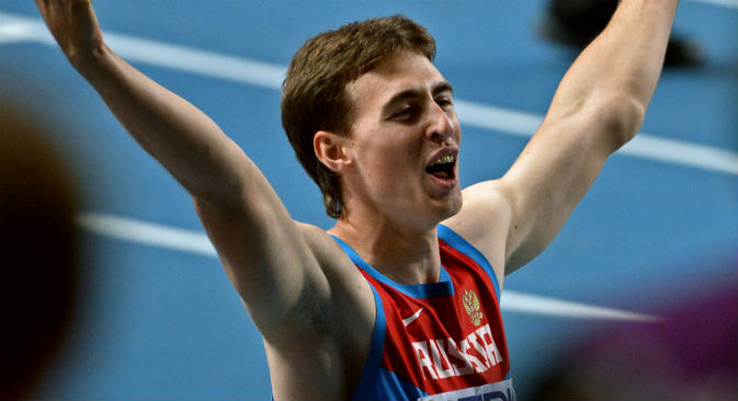 La gioia di Sergei Shubenkov che ha vinto la medaglia di bronzo nei 110 ostacoli (Foto: Kommersant Photo)