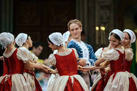Sono sempre di più i ballerini stranieri che calcano i palcoscenici russi (Foto: Vladimir Astapovich / RIA Novosti)