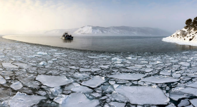 Il lago Bajkal si estende per oltre seicento chilometri nella Siberia orientale (Foto: Lori / Legion Media)
