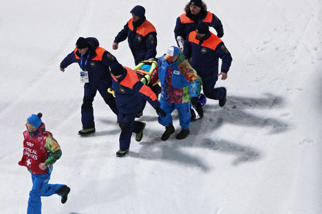 Squadra dei soccorsi al lavoro (Foto: Vitaliy Belousov / RIA Novosti)
