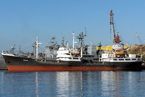 Per quanto riguarda i punti di approvvigionamento materiale e tecnico, l’unica struttura che la Russia possiede all’estero si trova nel porto di Tartus, nel Nord della Siria (Foto: mil.ru)