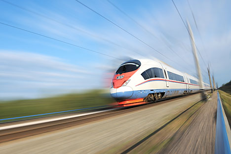 Treno ad alta velocità (Foto: Shutterstock)