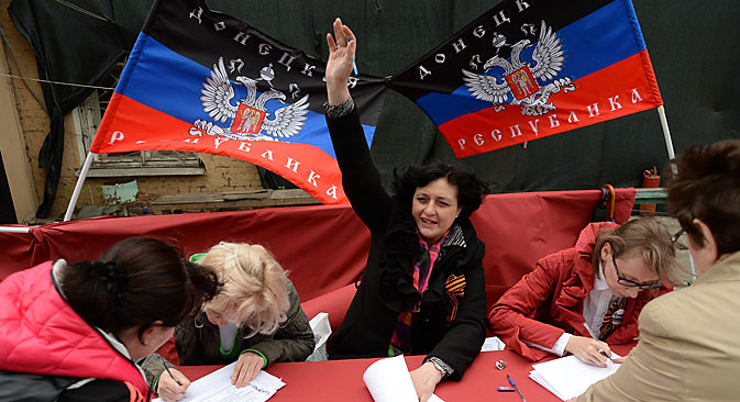 Cittadini alle urne nelle regioni orientali dell’Ucraina (Foto: Maksim Blinov / Ria Novosti)