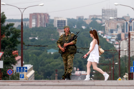 Uomini armati in Ucraina (Foto: Reuters)