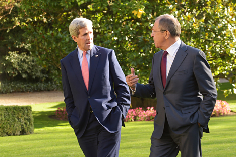 Il segretario di stato americano John Kerry, a sinistra, e il ministro degli Esteri della Federazione Russa Sergei Lavrov (Foto: ufficio stampa)