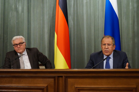 Il ministro degli Esteri tedesco Frank-Walter Steinmeier e il collega russo Sergei Lavrov (Foto: Eduard Pesov / Ministero degli Affari Esteri)