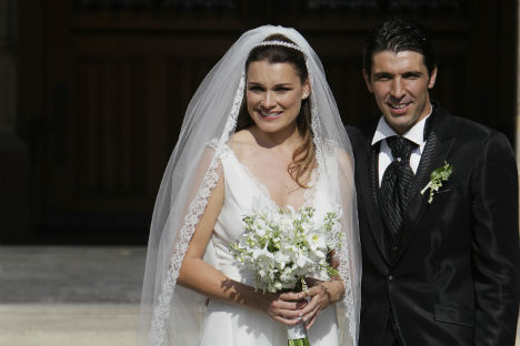 Il portiere italiano Gianluigi Buffon è sposato con la modella ceca di origini russe Alëna Seredova (Foto: Reuters)