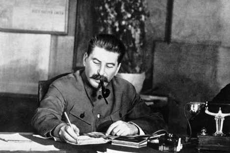 Stalin al lavoro (Foto: Ria Novosti)