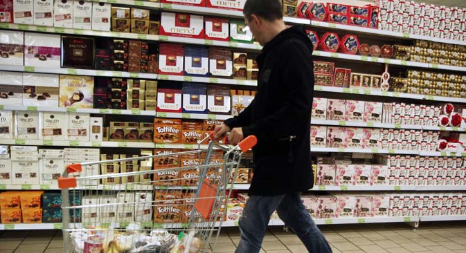 Russland will ein Einfuhrverbot für Süßwaren und Blumen verhängen. Foto: AFP/East NEws