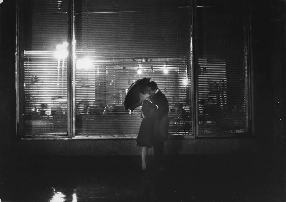 Bacio sotto la pioggia, 1966 