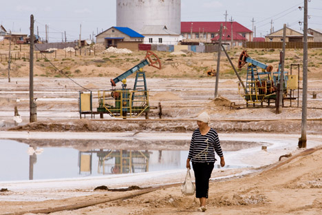ドッソルの油田、カザフスタン　＝ロイター/VostockPhoto通信撮影
